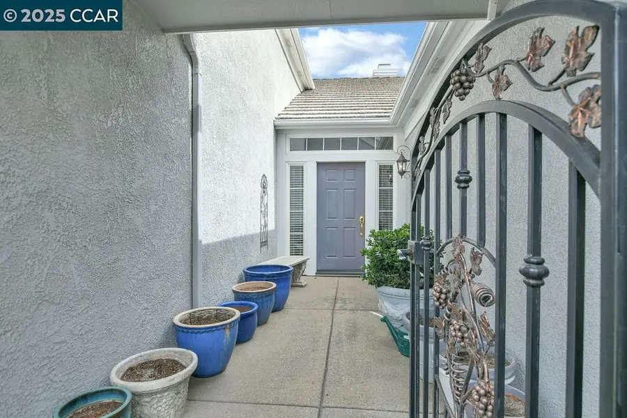 1160 Orchid Dr, Brentwood, CA 94513 - Image #2