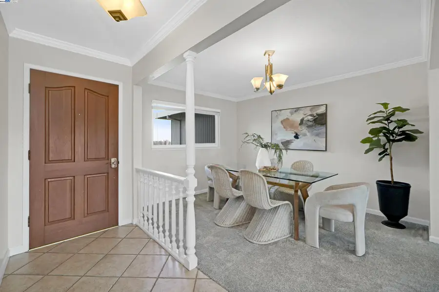 19638 Barclay Rd, Castro Valley, CA 94546 - Image #2