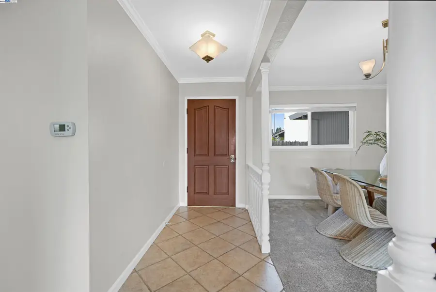 19638 Barclay Rd, Castro Valley, CA 94546 - Image #3