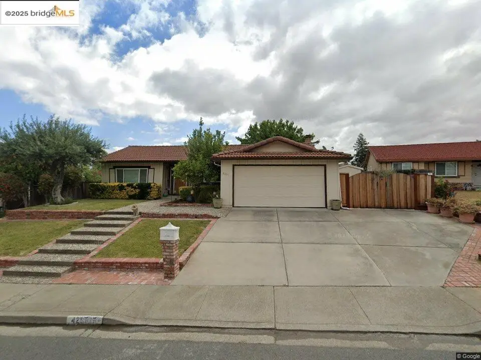 4257 Suzanne Dr, Pittsburg, CA 94565 - Image #1
