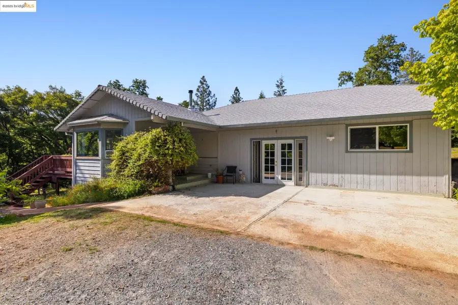 20316 Patrick Ln, Tuolumne, CA 95379 - Image #2