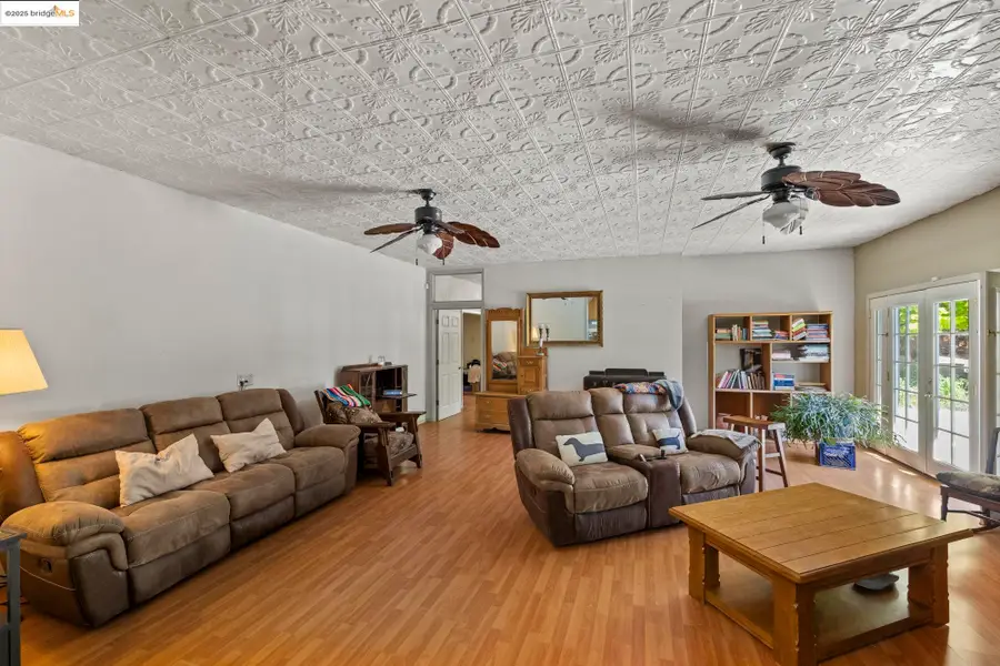 20316 Patrick Ln, Tuolumne, CA 95379 - Image #3