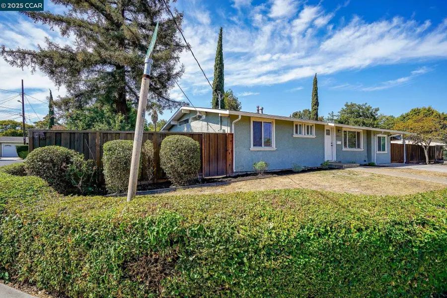 2206 Gehringer Dr, Concord, CA 94520 - Image #2