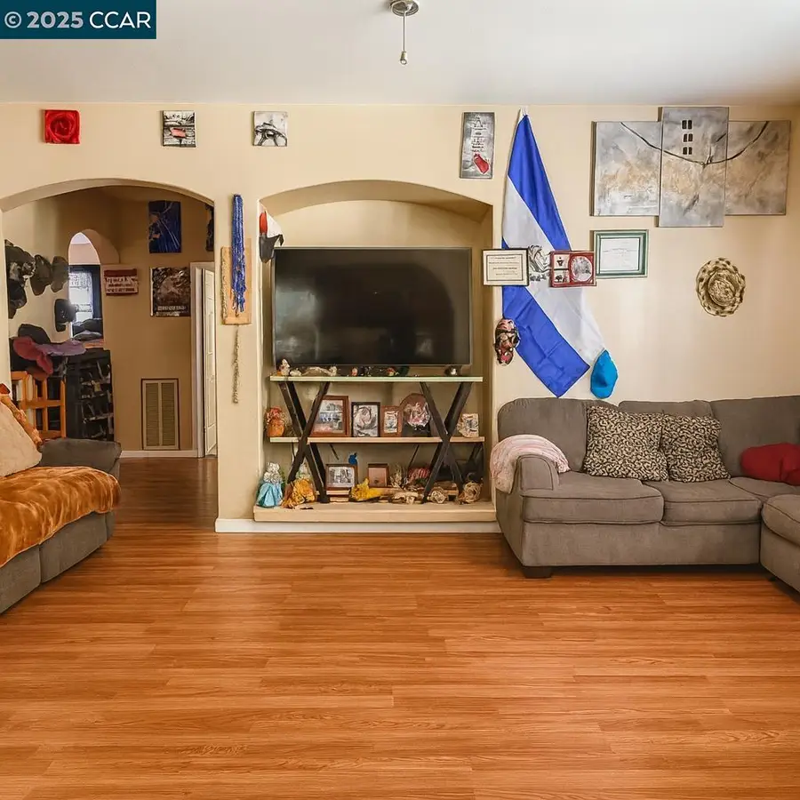 505 Tuscany Ct, Patterson, CA 95363 - Image #3