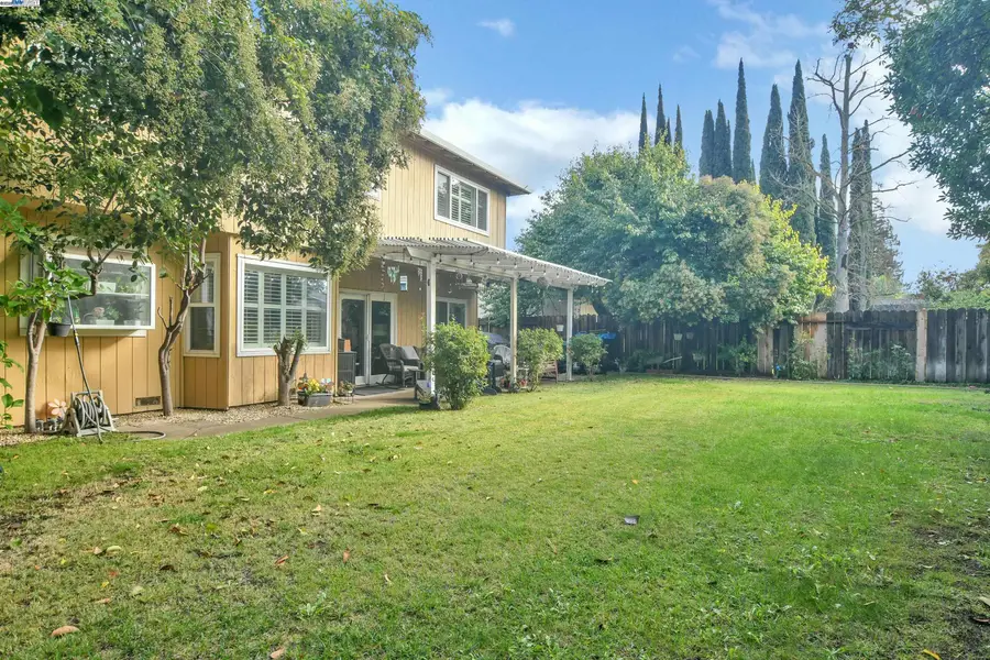 2316 Otto Dr, Stockton, CA 95209 - Image #2