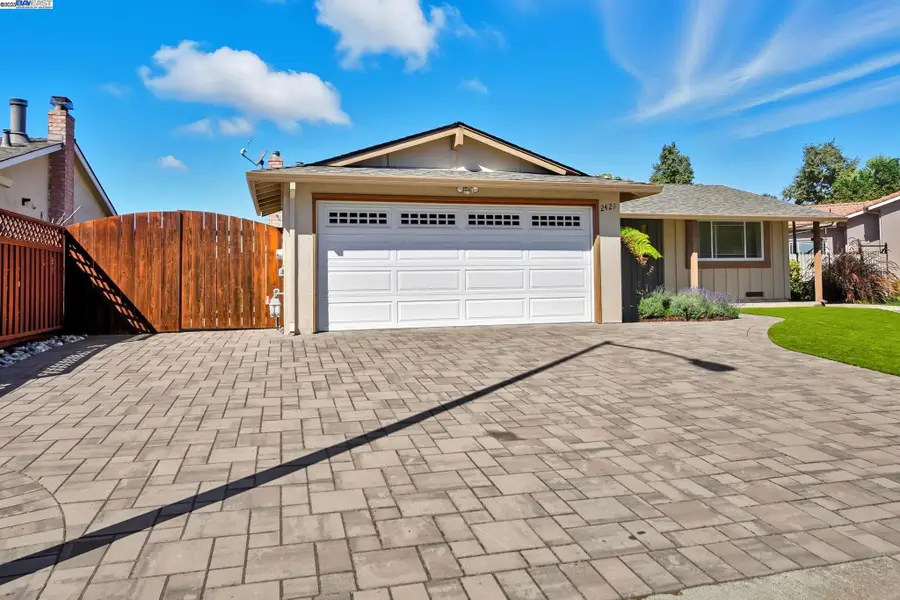 2421 Maraschino Pl, Union City, CA 94587 - Image #2