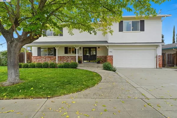 393 Lloyd St, Livermore, CA 94550