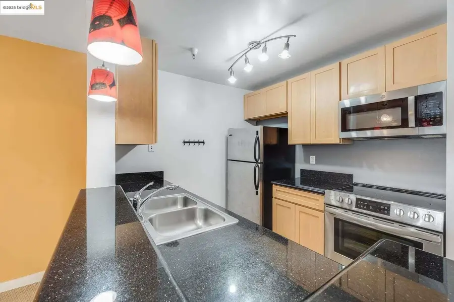 6400 Christie Ave #5109, Emeryville, CA 94608 - #3