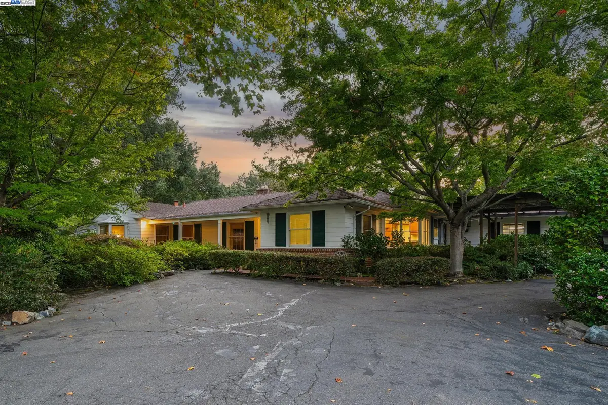 175 Richard Ln, Walnut Creek, CA 94595 - Image #1