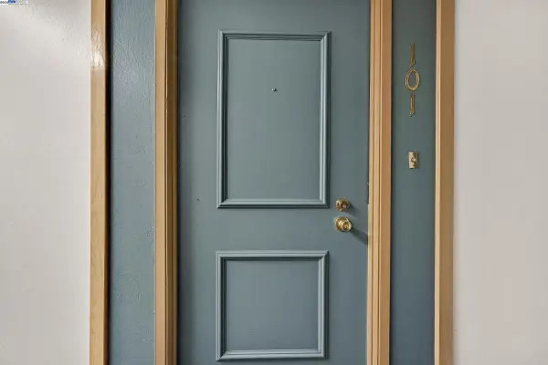 310 N Civic Dr #101, Walnut Creek, CA 94596