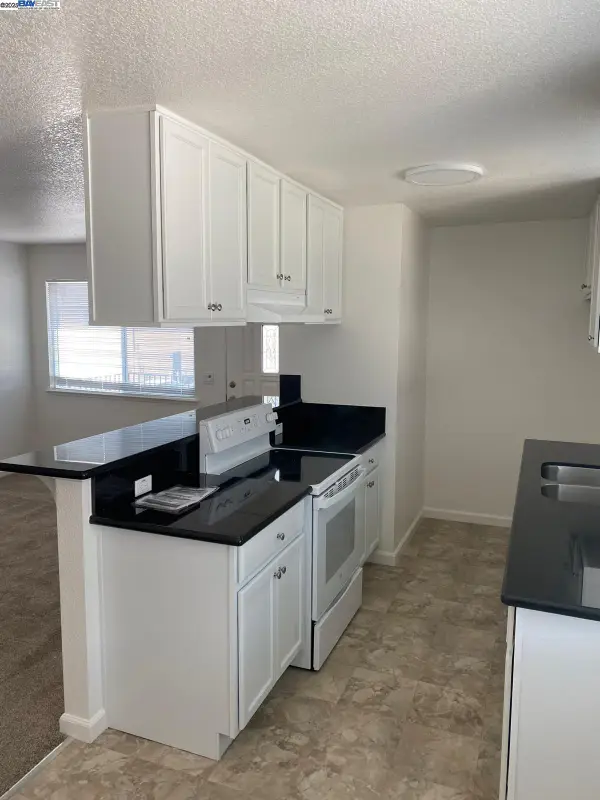 4471 La Cresta Way #4, Stockton, CA 95207