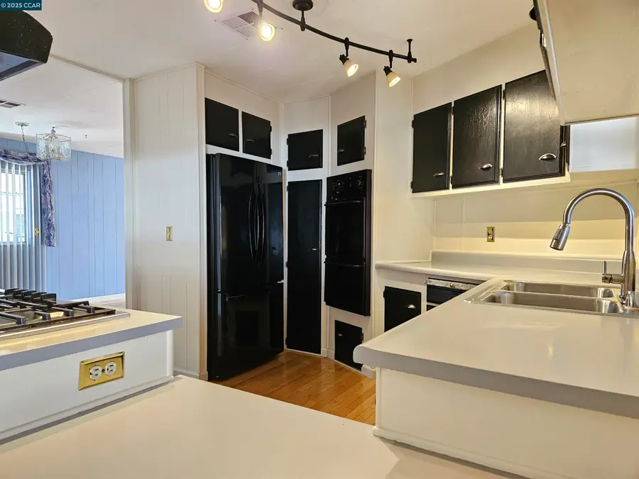 2259 Dalis Dr, Concord, CA 94520 - Image #2