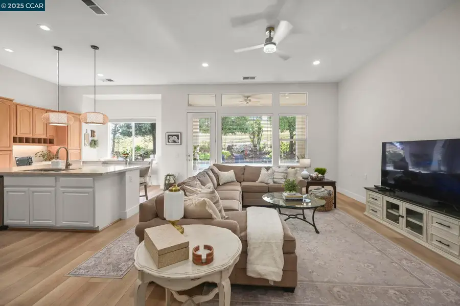 346 Gladstone Dr, Brentwood, CA 94513 - Image #3