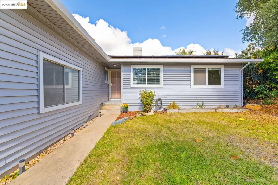 10562 Suzanne Ct, Jamestown, CA 95327 - Image #2