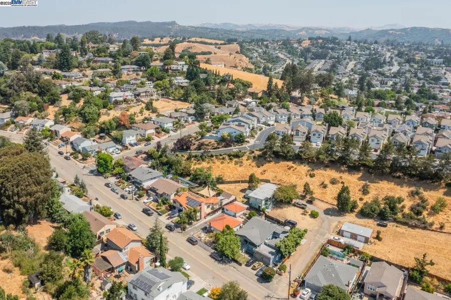 18760 Stanton Ave, Castro Valley, CA 94546 - Image #3