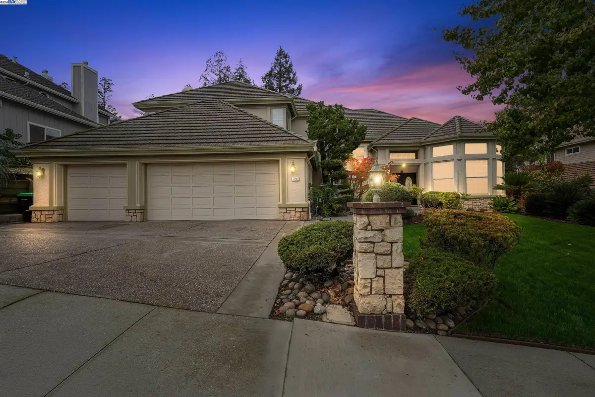 729 Montevino Dr, Pleasanton, CA 94566 - Image #1