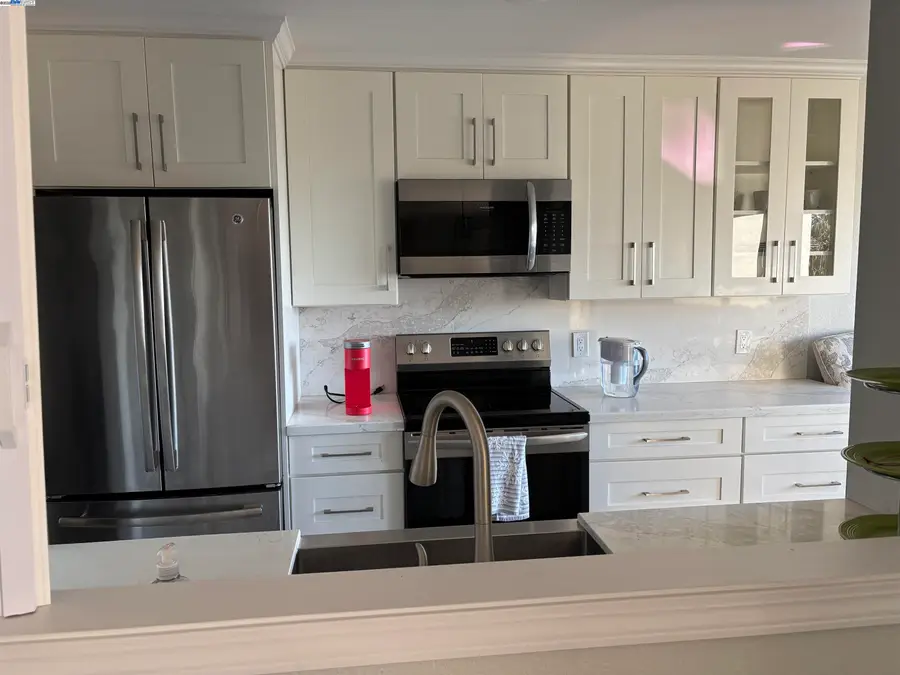 21109 Gary Dr #206, Hayward, CA 94546 - Image #3