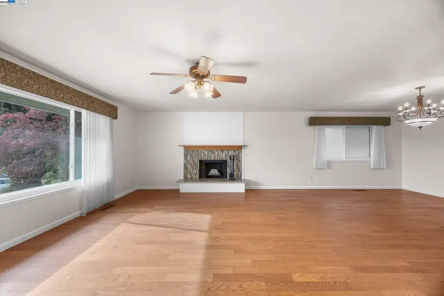 699 Fiesta Place, Hayward, CA 94544 - Image #3