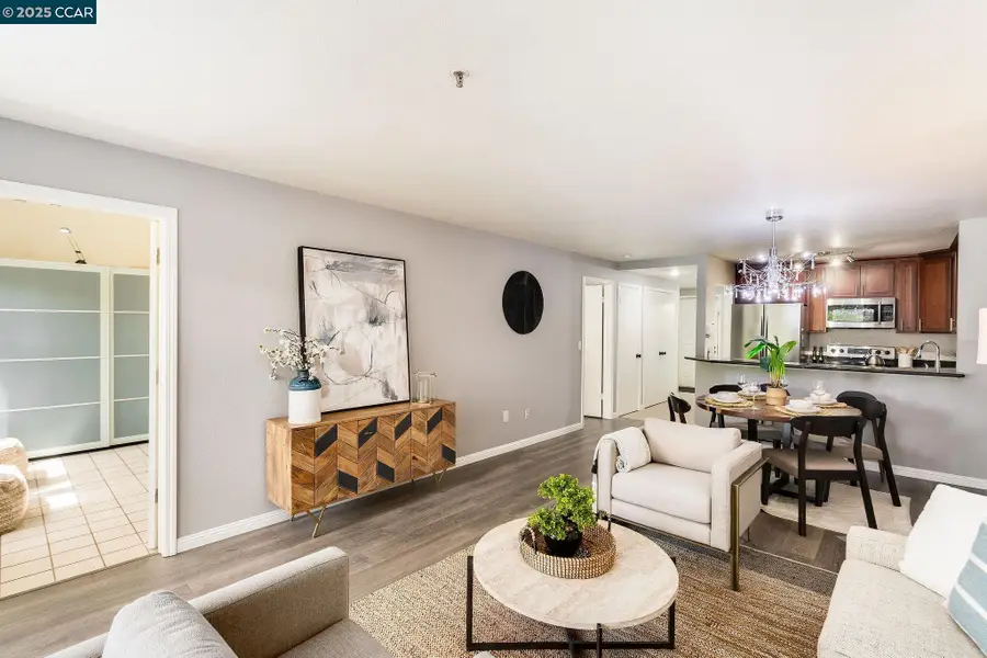 1722 S Villa Way, Walnut Creek, CA 94595 - Image #2