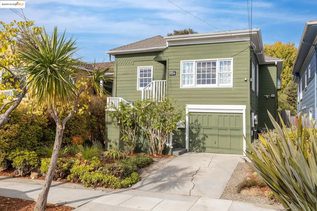 954 46th St, Oakland, CA 94608 - Image #1