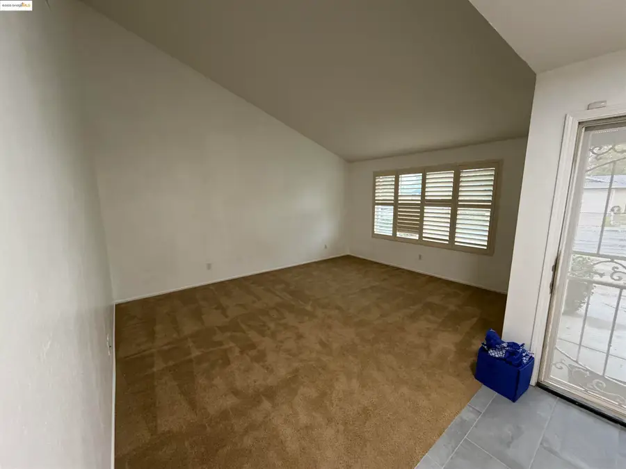 2208 Hamlin Dr, Antioch, CA 94509 - #2