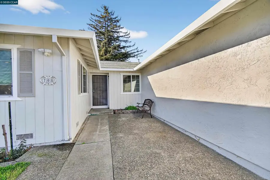 705 Danrose Dr, American Canyon, CA 94503 - #3