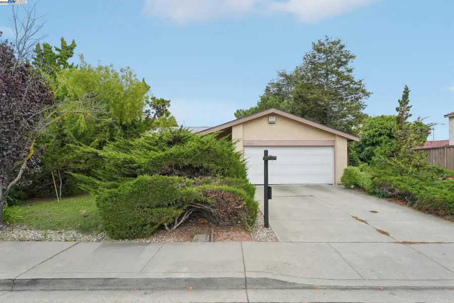4942 Rocklin Dr, Union City, CA 94587 - Image #2