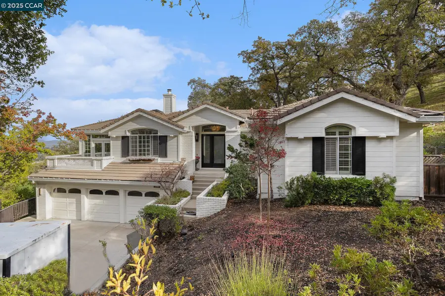 2199 Hidden Pond Rd, Lafayette, CA 94549 - Image #2