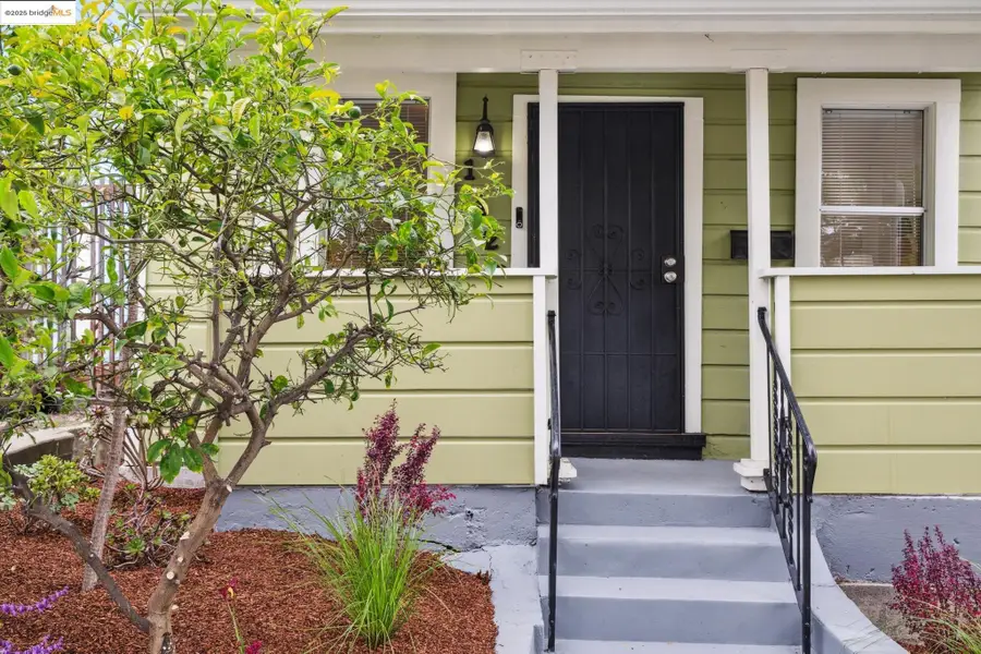 1420 E 33rd St, Oakland, CA 94602 - #2