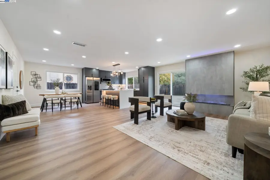 31314 San Andreas Dr, Union City, CA 94587 - Image #2