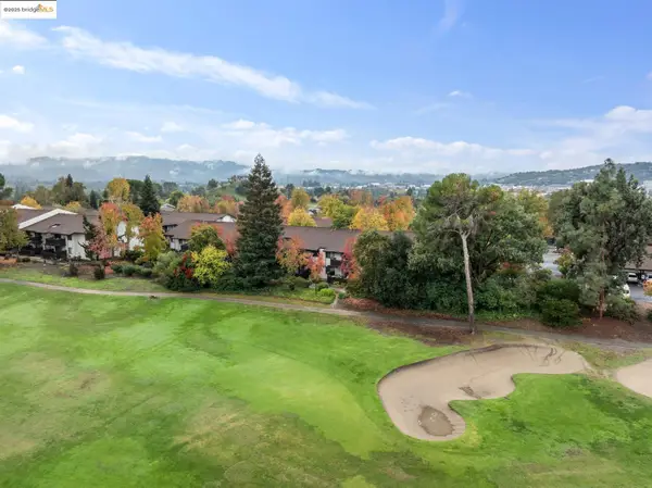 1471 Marchbanks Dr #4, Walnut Creek, CA 94598