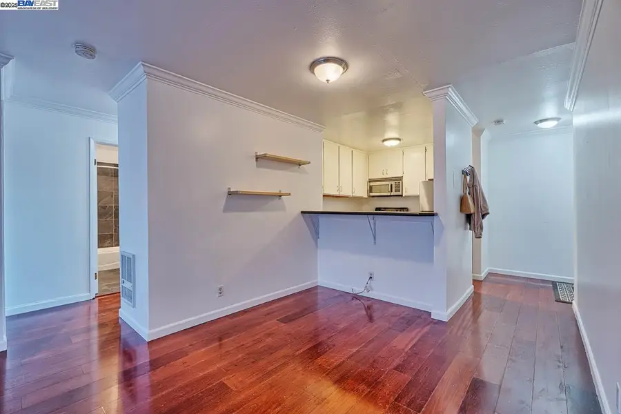 151 Lakeside Dr #213, Oakland, CA 94612 - Image #3