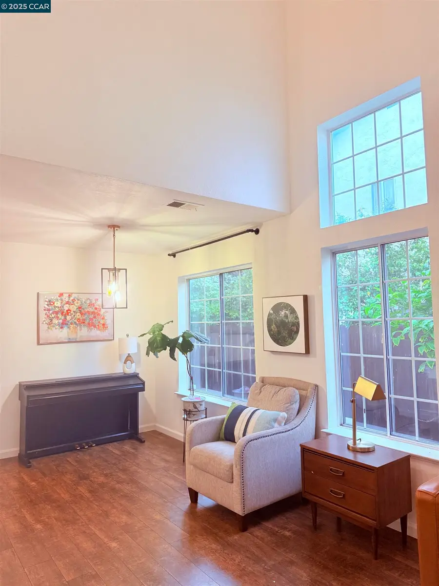 360 Gull Pl, Pittsburg, CA 94565 - Image #2