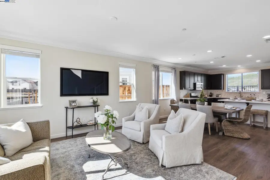 1480 Monument Ln, Fairfield, CA 94533 - Image #3