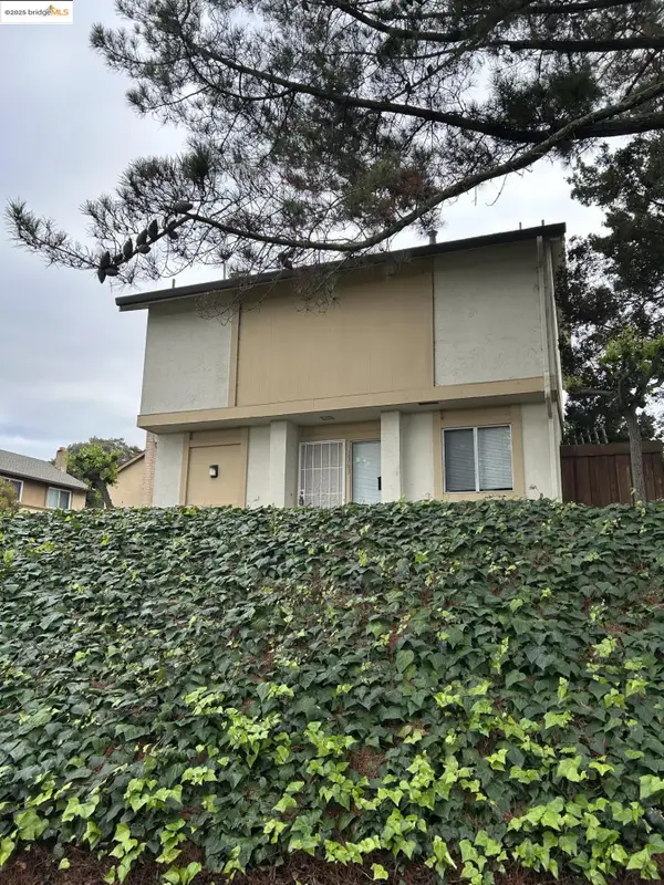 1363 Ridgecrest Rd, Pinole, CA 94564