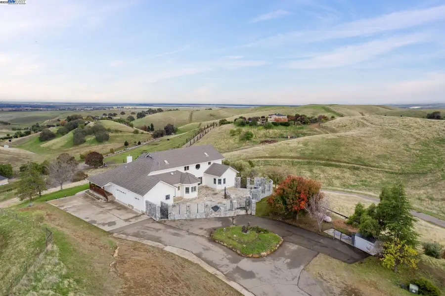 795 Silver Hills Dr, Brentwood, CA 94513 - Image #3