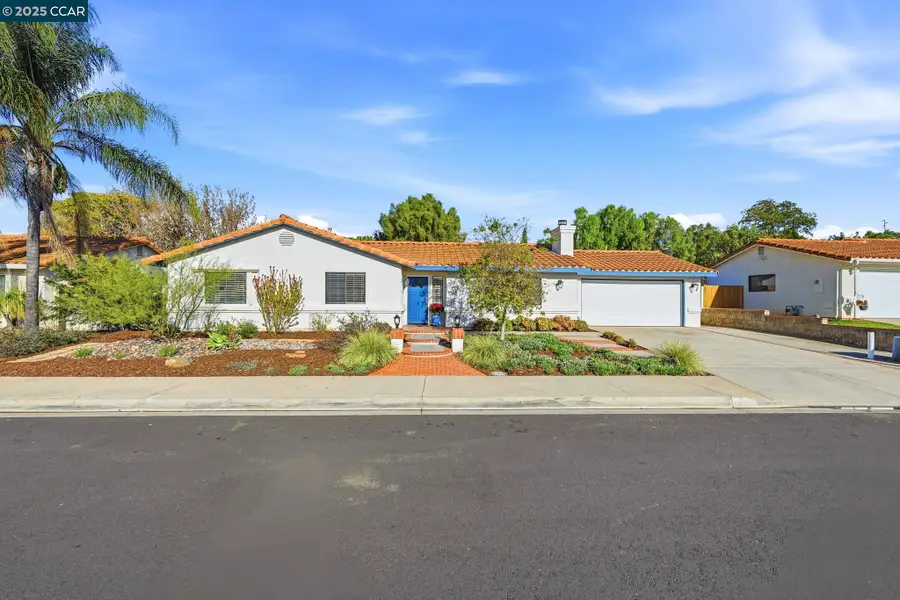 304 Lion Valley Rd, Escondido, CA 92027 - Image #2