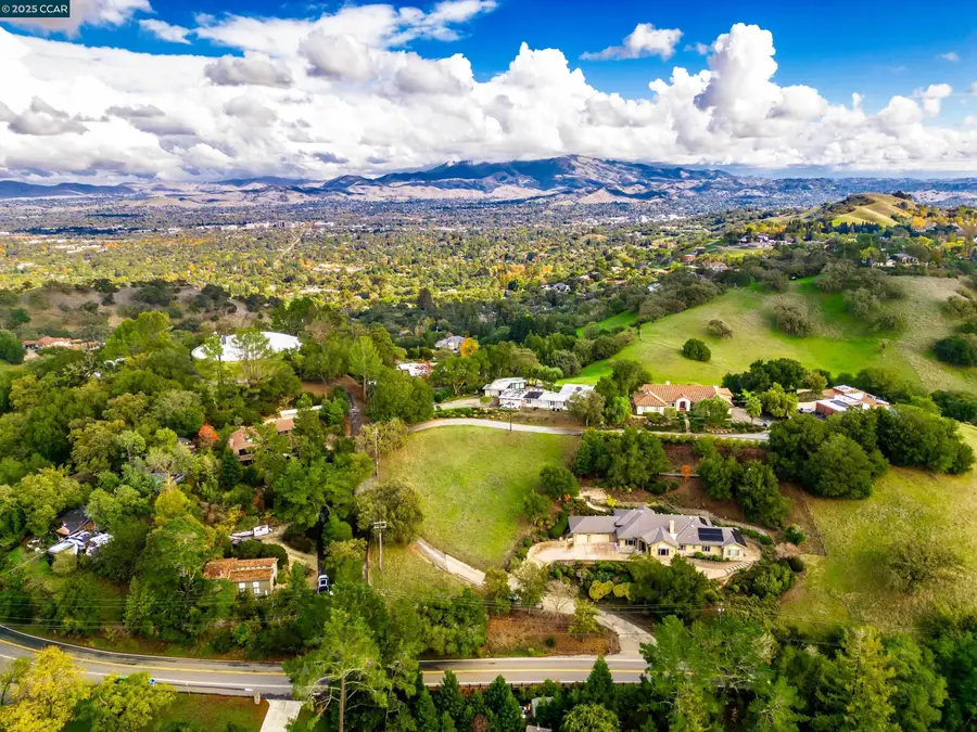 8 Gable Lane, Lafayette, CA 94549 - Image #3