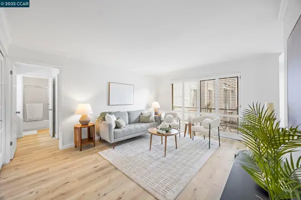 4 Commodore Drive #D335, Emeryville, CA 94608