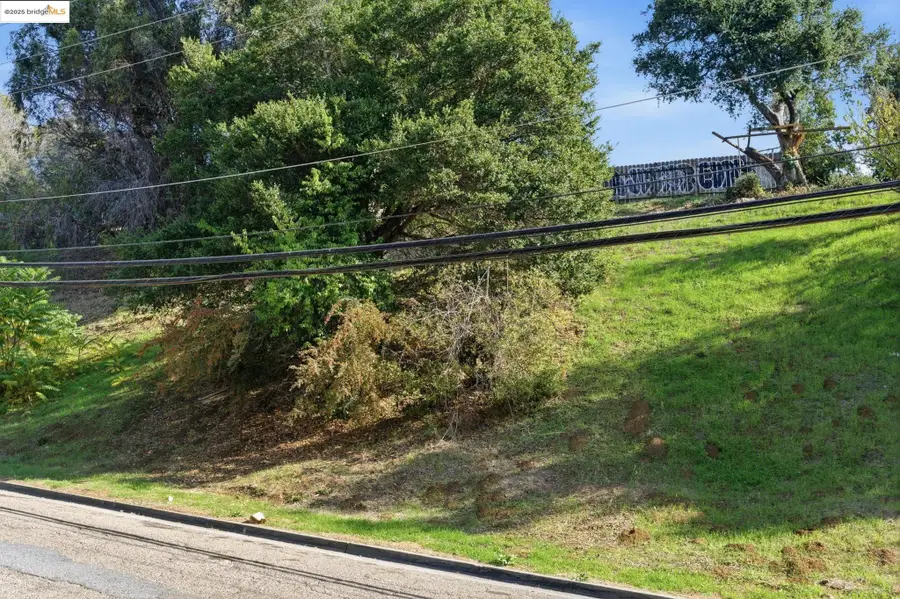 9680 Mountain Blvd, Oakland, CA 94605 - Image #2
