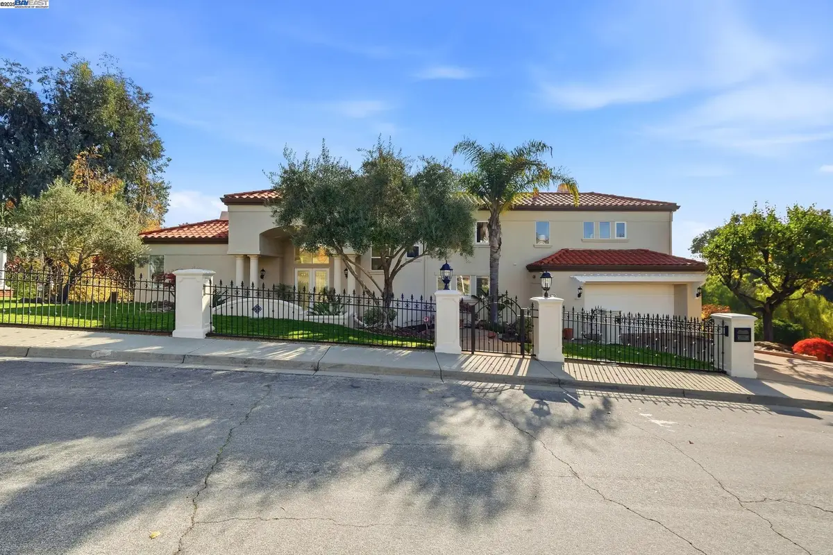 61 Montclaire Dr, Fremont, CA 94539 - Image #1