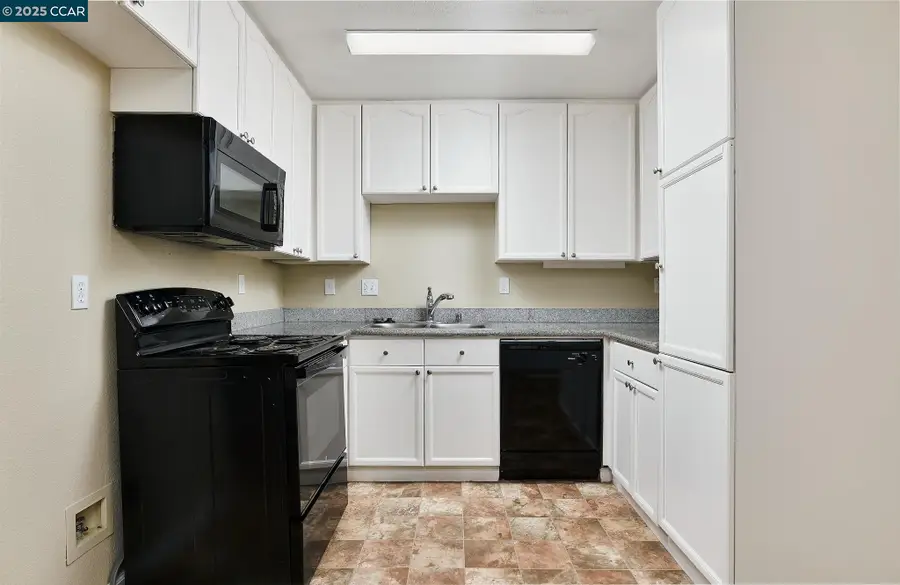 1896 Premier Pl, Concord, CA 94520 - Image #3