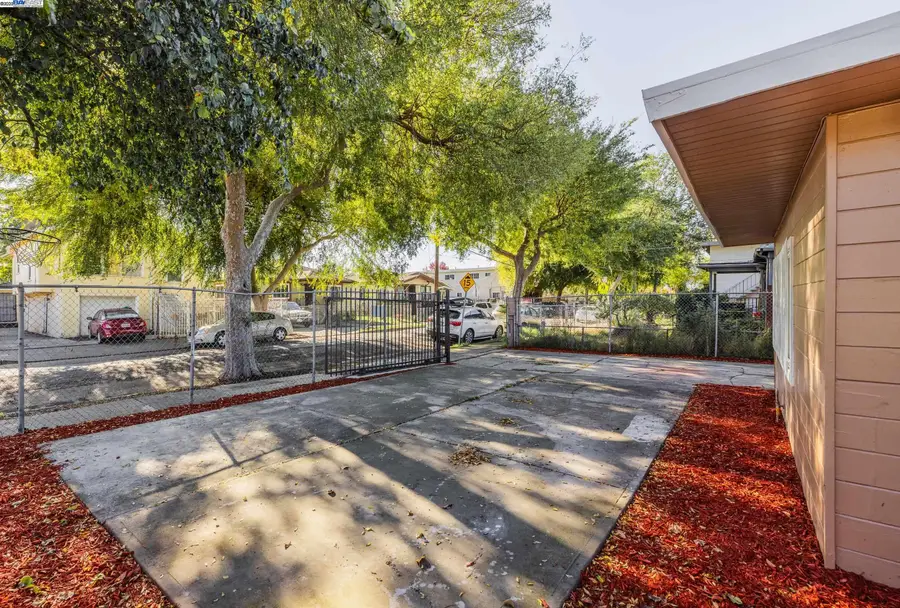 1223 79th Ave, Oakland, CA 94621 - Image #3