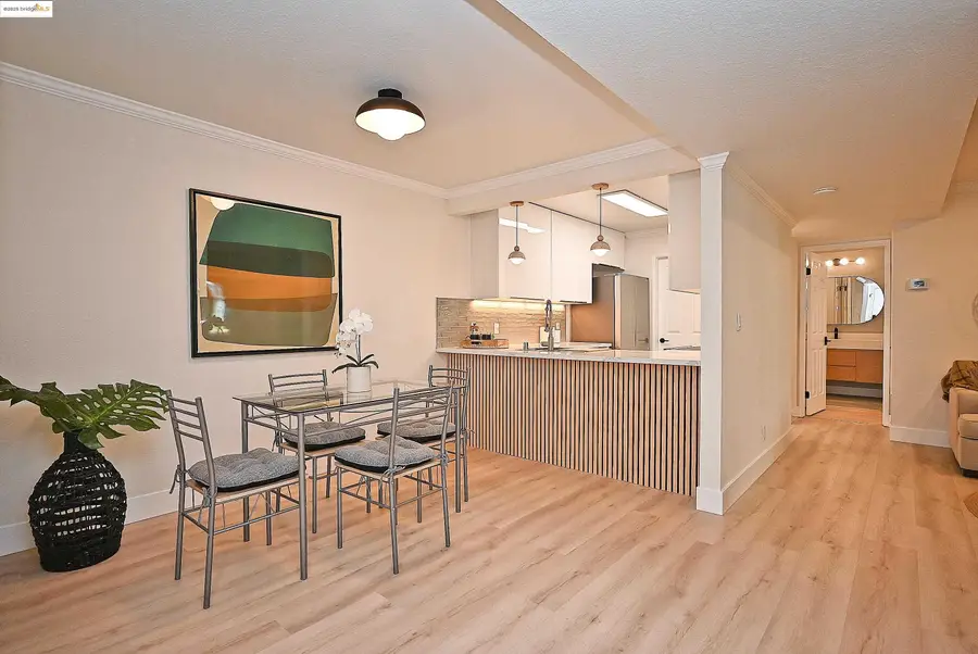 550 Canyon Oaks Dr #A, Oakland, CA 94605 - Image #3