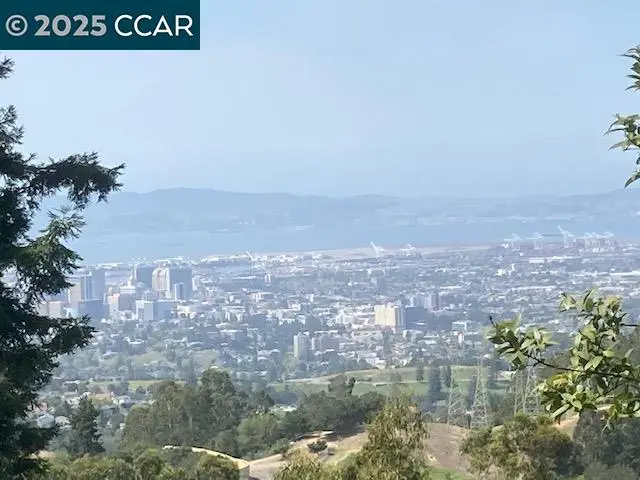 6044 Skyline Blvd, Oakland, CA 94611 - #1