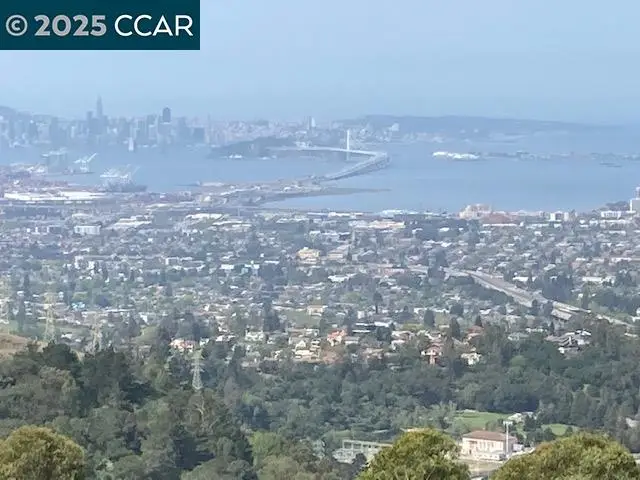 6044 Skyline Blvd, Oakland, CA 94611 - #3