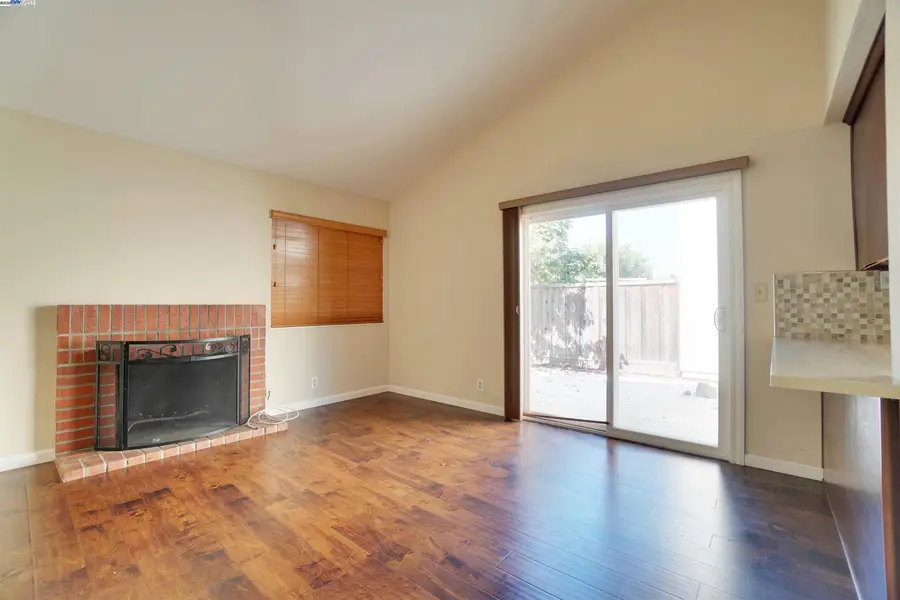 33787 Shylock Dr, Fremont, CA 94555 - Image #3