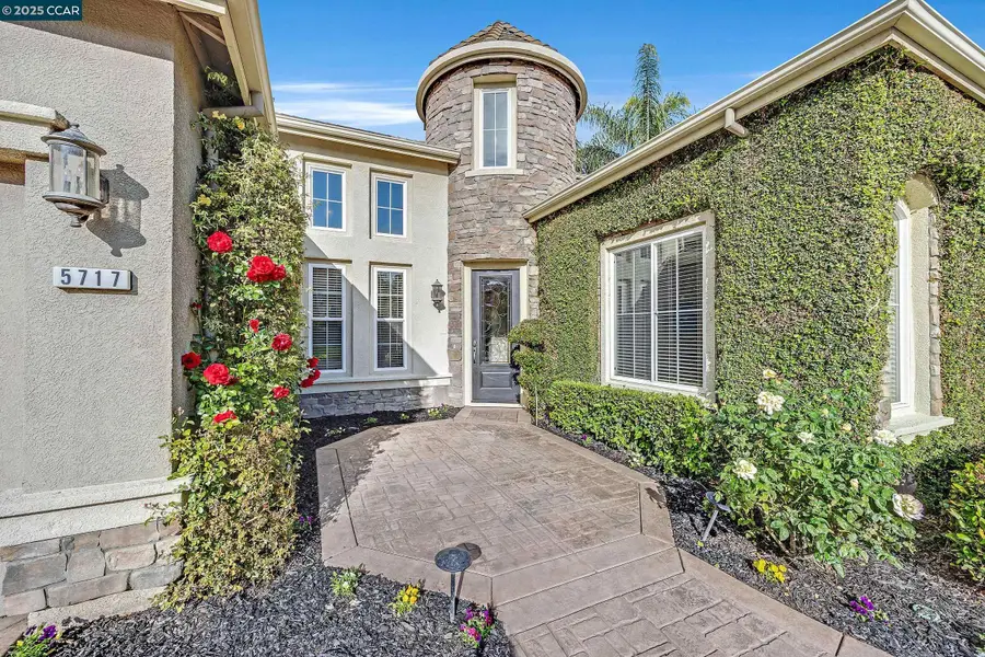 5717 Saint Andrews Dr, Stockton, CA 95219 - Image #3