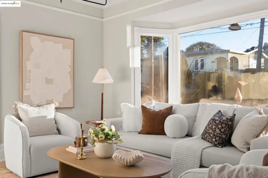 2050 E 30th St, Oakland, CA 94606 - #3