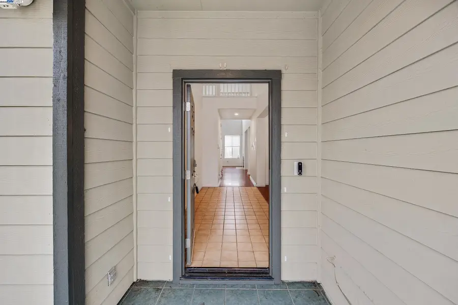 448 Burlington Dr, Tracy, CA 95376 - Image #3